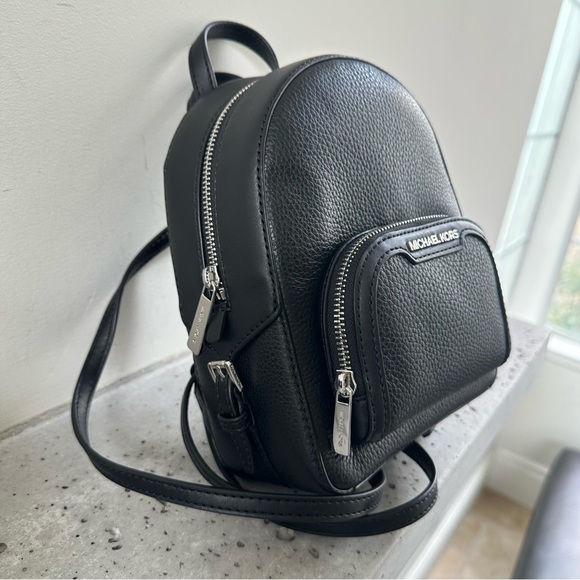 NWT Michael Kors Jaycee XS Mini Convertible Zip Pocket Backpack Crossbody - Picture 3 of 4